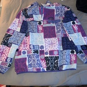 Patagonia Women’s light weight synchilla pullover